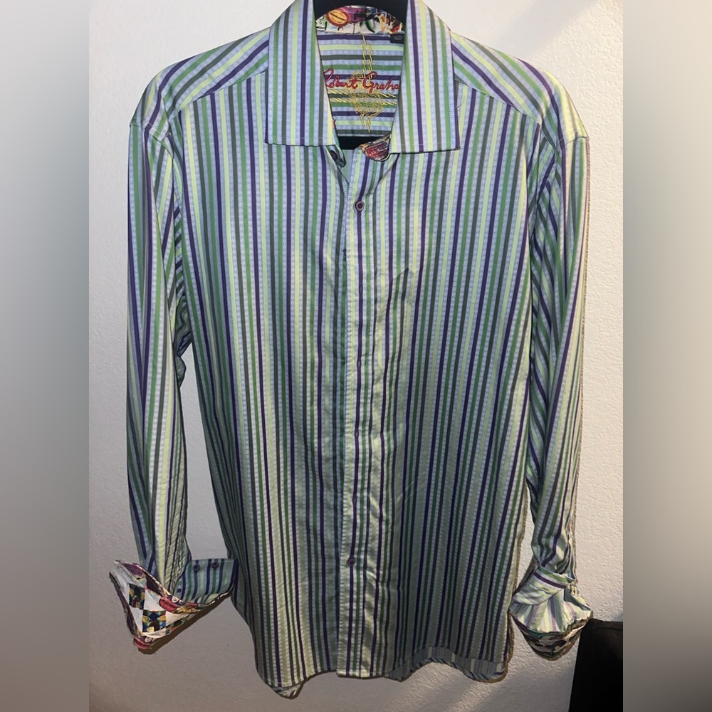 Robert Graham Button Down. Worn a few times. Great condition. Size M